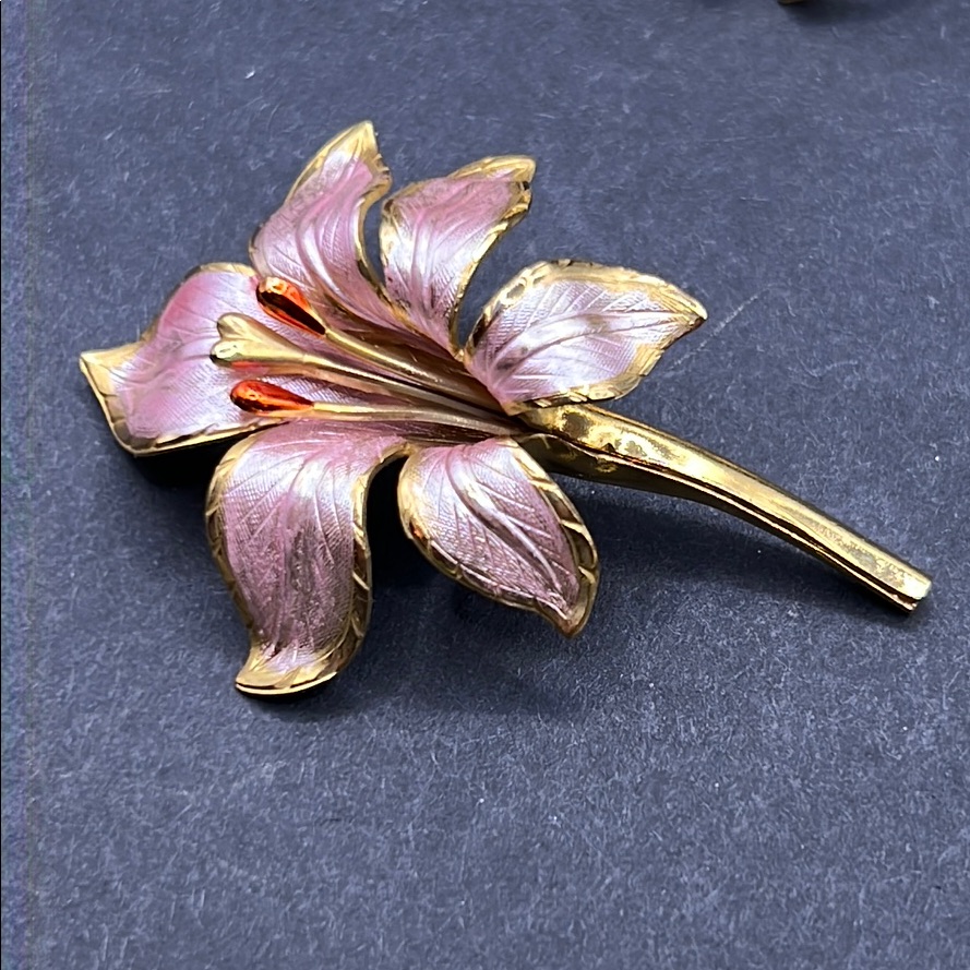 Vintage Cerrito Purple Flower Brooch